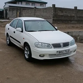 Nissan Sunny 2005