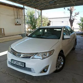 Toyota Camry 2012