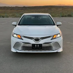 Toyota Camry 2020