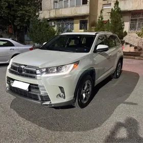 Toyota Highlander 2018