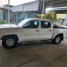 Toyota Tacoma 2015