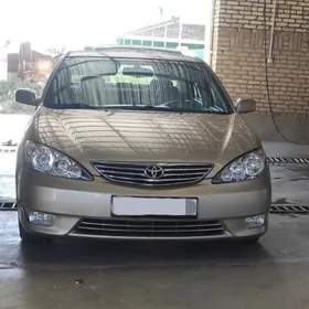 Toyota Camry 2004