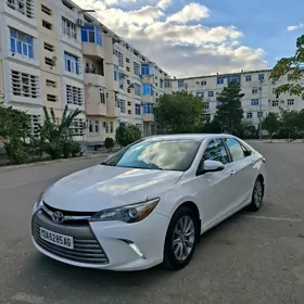 Toyota Camry 2015