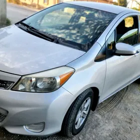 Toyota Yaris 2013