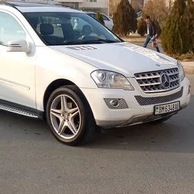 Mercedes-Benz ML350 2011