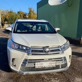 Toyota Highlander 2017