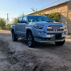 Toyota Tacoma 2019