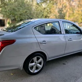 Nissan Versa 2017