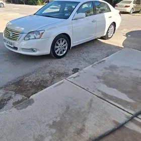 Toyota Avalon 2005