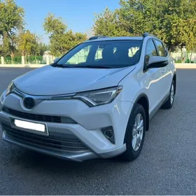 Toyota RAV4 2018