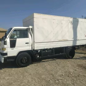 Mitsubishi Canter 2000