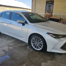 Toyota Avalon 2019