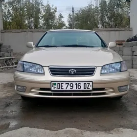 Toyota Camry 2000