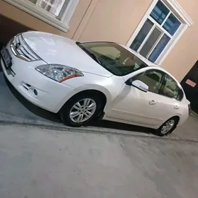 Nissan Altima 2011