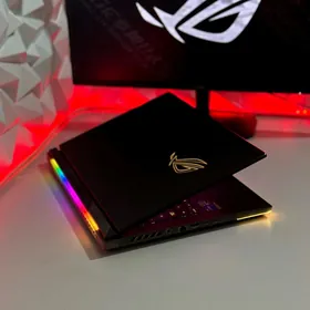 Rog Strix Scar18/i9-14/RTX4080