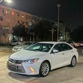 Toyota Camry 2017