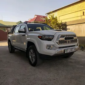 Toyota Tacoma 2016