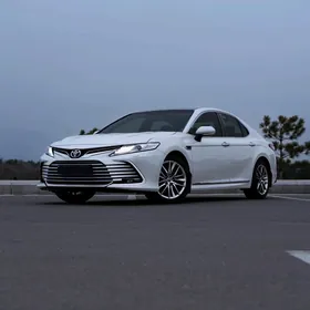 Toyota Camry 2023