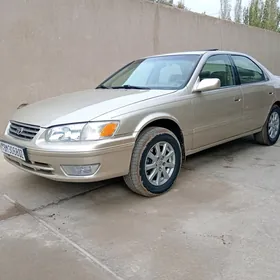 Toyota Camry 2001