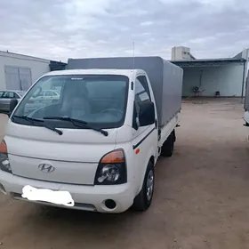 Hyundai H100 2012