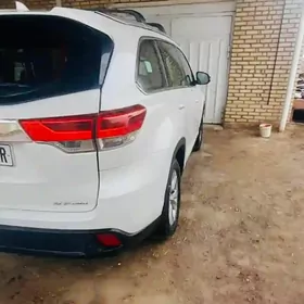 Toyota Highlander 2019