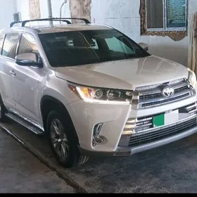 Toyota Highlander 2017