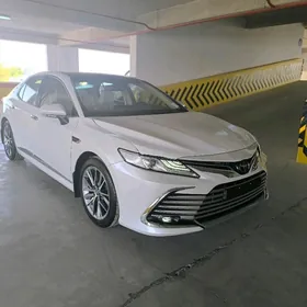 Toyota Camry 2024