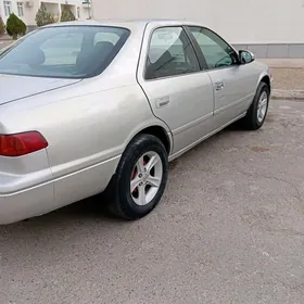 Toyota Camry 2001