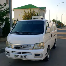 Nissan Urvan 2001