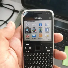 Nokia E72