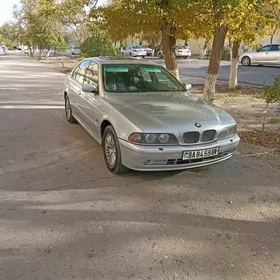 BMW E39 2000