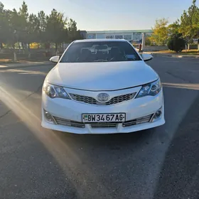 Toyota Camry 2014