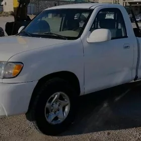 Toyota Tundra 2003