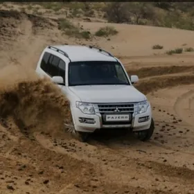 Mitsubishi Pajero 2015