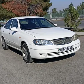 Nissan Sunny 2005