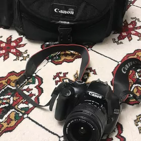 canon eos 1100D