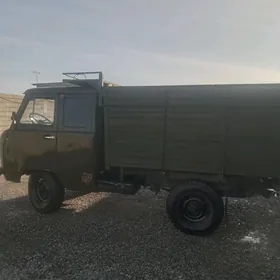 UAZ 452 2001