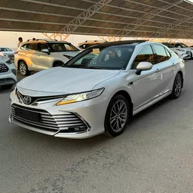 Toyota Camry 2024