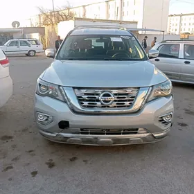 Nissan Pathfinder 2019