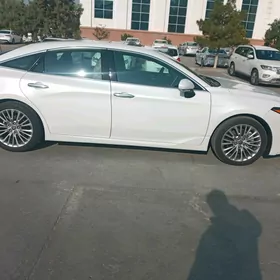 Toyota Avalon 2022