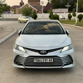 Toyota Camry 2022