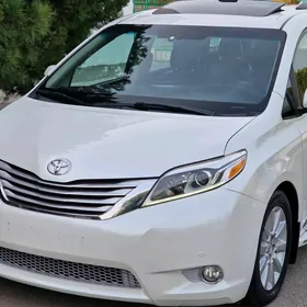 Toyota Sienna 2016