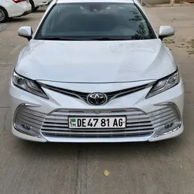 Toyota Camry 2018