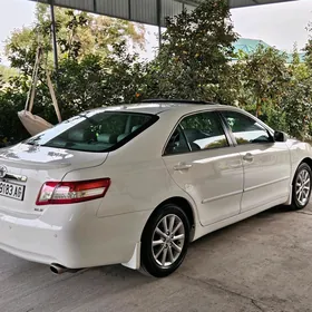 Toyota Camry 2011