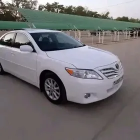 Toyota Camry 2011