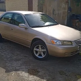 Toyota Camry 1999