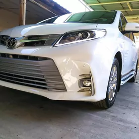 Toyota Sienna 2018