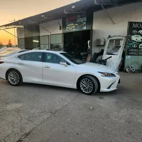 Lexus ES 350 2019