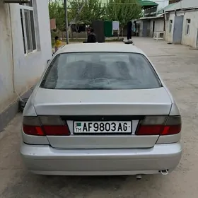 Nissan Primera 1998