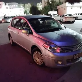 Nissan Versa 2011